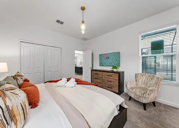 5Br/5Ba Home & Storey Lake Water Park Amenities Kissimmee