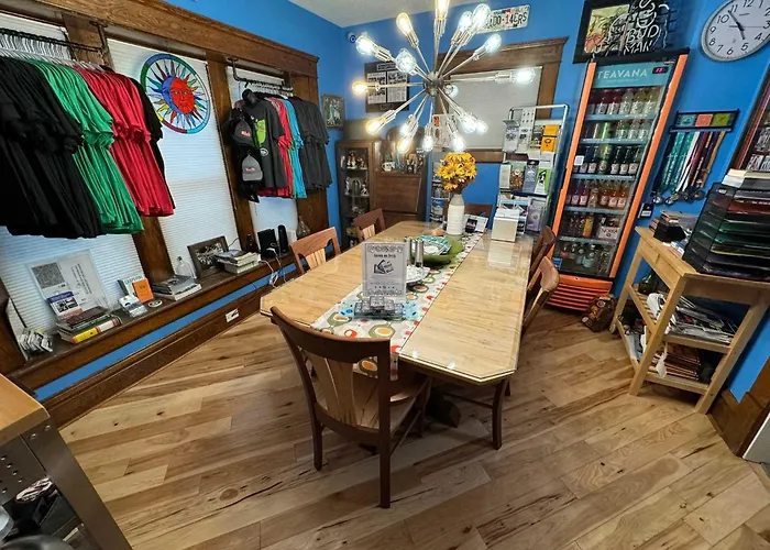 Cozy Berrodin Bed And Breakfast Whole House Booking In Highland Square Akron