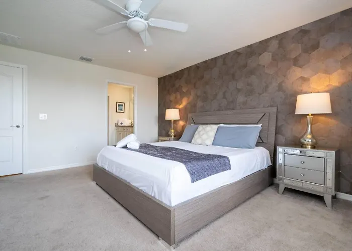 Luxury 5Br Villa • Private Pool • Near Disney Kissimmee