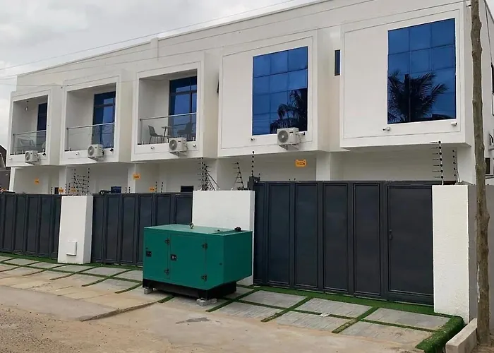 Amani Luxury Apartments Akkra
