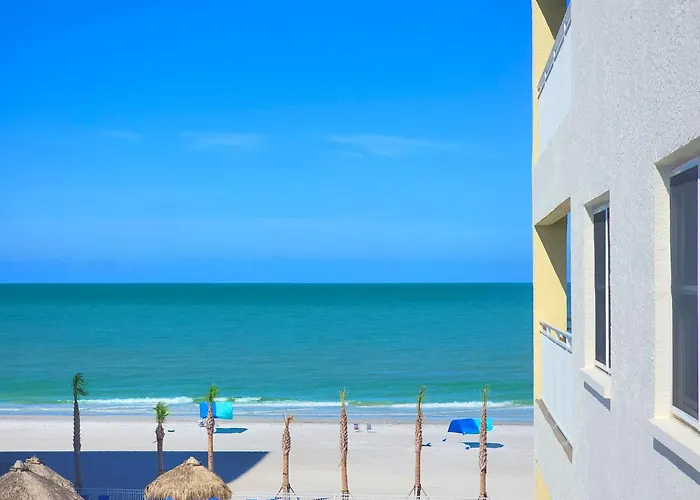 Beachfront Great Views Heated Pool King Bed Balcony - 301 St. Pete Beach