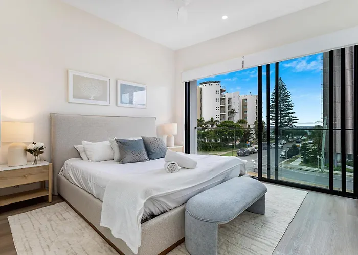 Luxury Palm Beach Townhouses Gold Coast