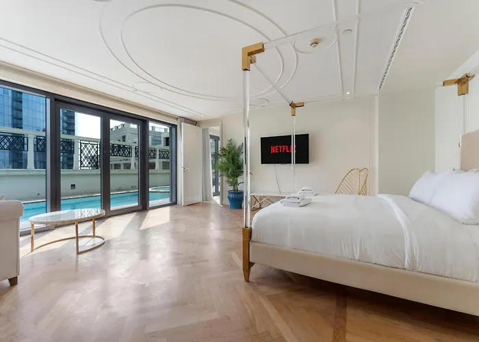 Luxury 4 Bedrooms With Private Pool And Sauna Dubai