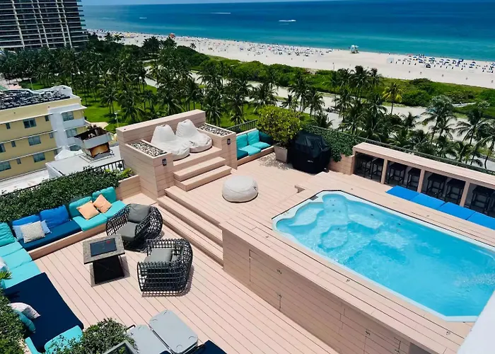 Crown Jewel Of Ocean Drive- 2 Story Penthouse, 4 Bedrooms & Private Rooftop Spa Miami Beach