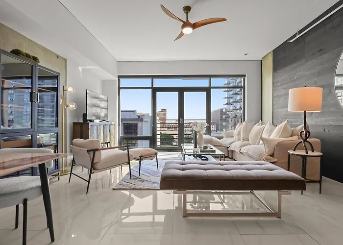 Ferienwohnung Luxe Dtla Escape - Walk To Games, Events, & Dining Los Angeles