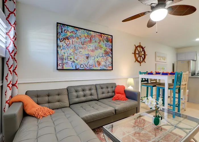 Waterside Retreat! Boutique Condo In Madeira Beach St. Pete Beach