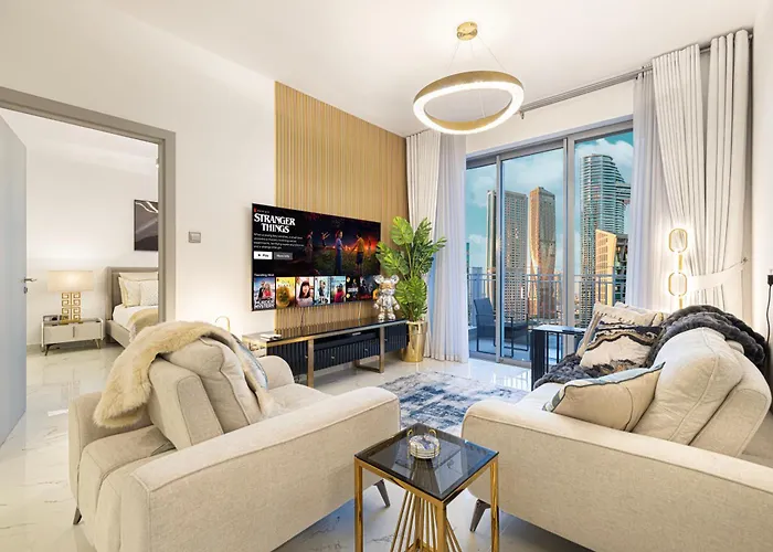 Spacious 1Br & Study Burj Khalifa View, Downtown Dubai
