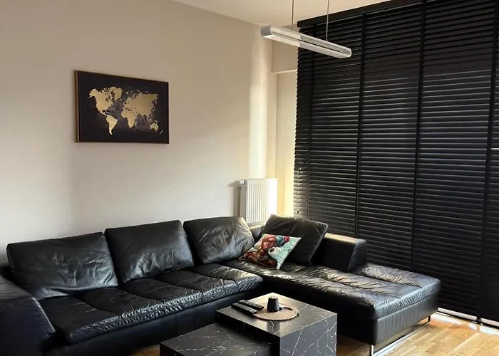 Elegant & Spacious 2Br, 2 Bathroom Apartment In Diamond, Central Skopje
