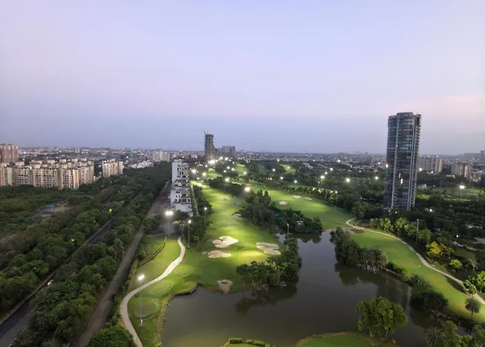 The Mayfair Suites By Aurache Greater Noida