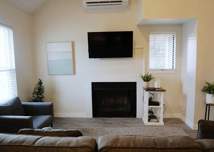 Two Bedroom Loft * Award Winning Beds * Down Town Salt Lake City