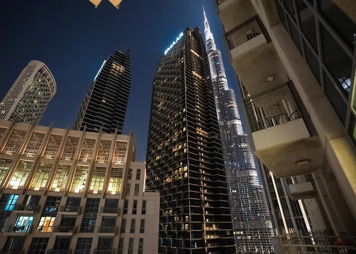 Spacious 1Br & Study Burj Khalifa View, Downtown Dubai