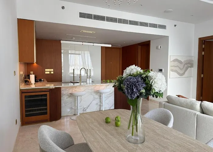 1 Bedroom Apartment In Ellington Beach House Dubai