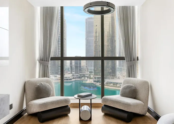 Modern 1Br By The Lake Near Dmcc Metro Station Dubai