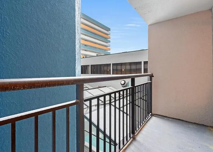 Landmark Resort Studio With King Bed, Kitchenette & Smart Tv Myrtle Beach