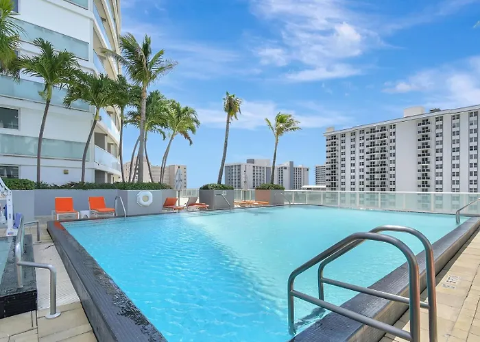Luxe Bayview Condo W Sauna, Hot Tub & Beach Access Fort Lauderdale