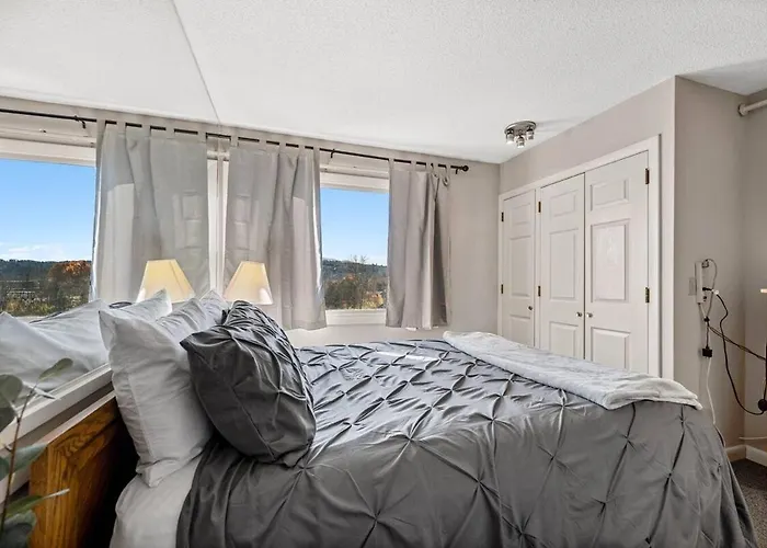 Stowe Condo - 2Br Mtn View In Prime Location