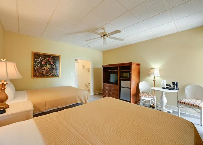 Poolside Paradise With Dock In Everglades! North North Naples