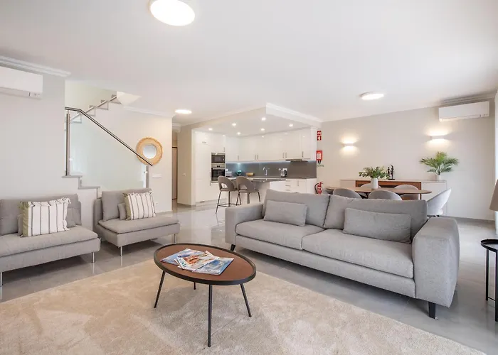 Boavista Golf & Spa - Villa Paul At Bayview Village Lagos