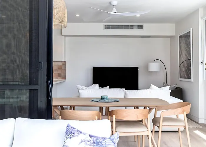 Luxury Palm Beach Townhouses Gold Coast