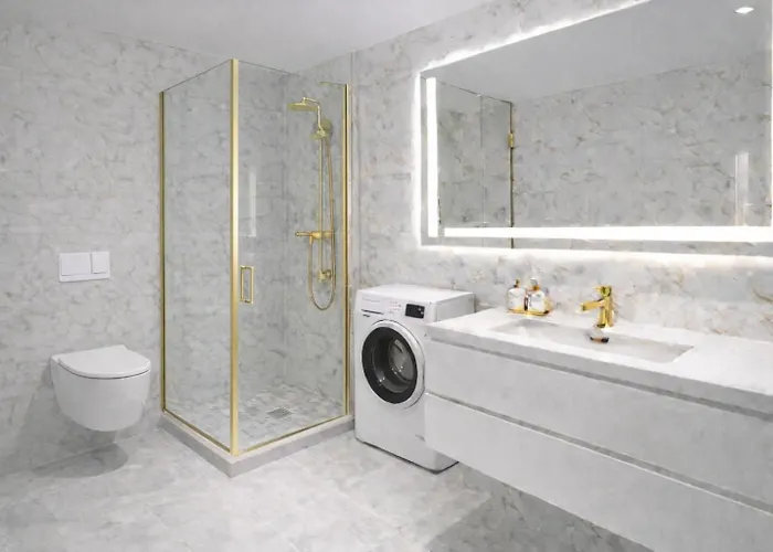Hanza Tower WHITE SKY 24 Jacuzzi&Pool&SPA Stettin
