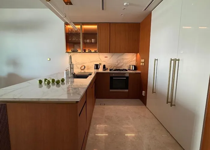 1 Bedroom Apartment In Ellington Beach House Dubai