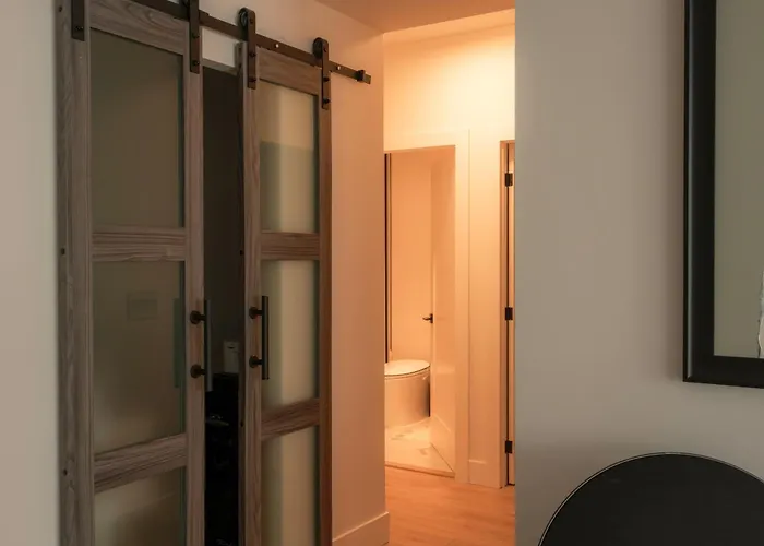 Nova Luxury Suites Toronto