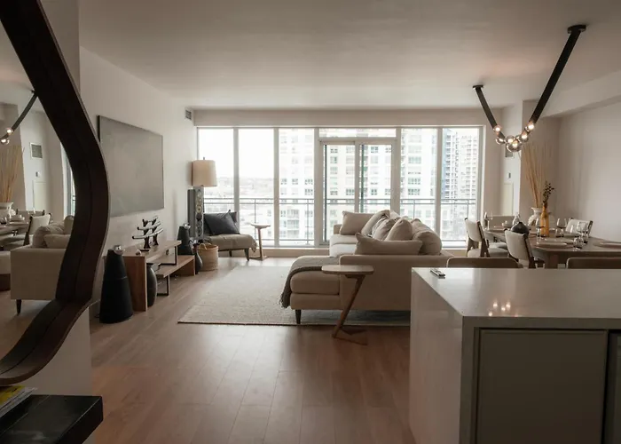 Nova Luxury Suites Toronto