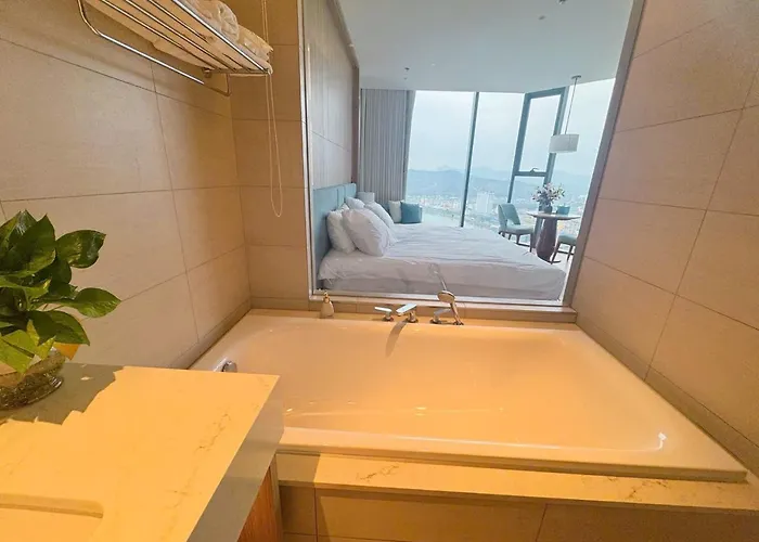 A La Carte Studio Apartment With Bay View And Water Music Hạ Long