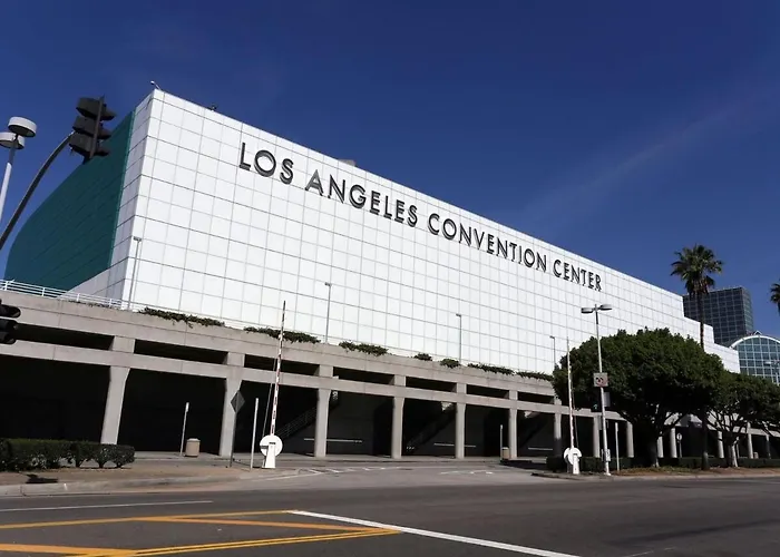 Ferienwohnung Luxe Dtla Escape - Walk To Games, Events, & Dining Los Angeles