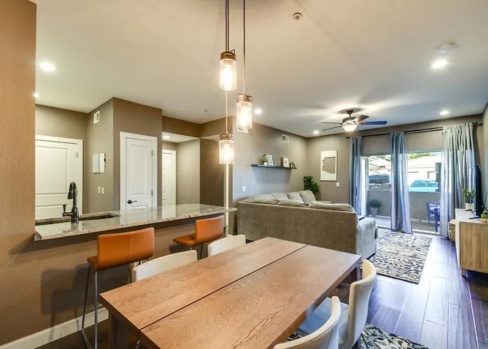 Villa Walk To Papago Park! Snowbird Haven W/ Pool Access Phoenix