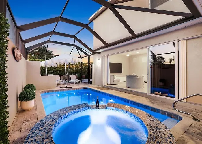 3 Minutes To Beach, Dining, & Nightlife, 4 Bedroom, 4 Bathroom, Equipped With Pool & Spa Lux Family Home Sleeps 10 North North Naples