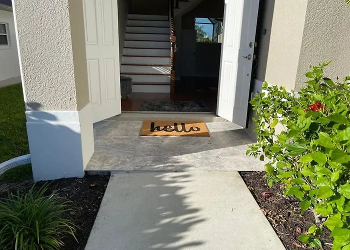 3 Minutes To Beach, Dining, & Nightlife, 4 Bedroom, 4 Bathroom, Equipped With Pool & Spa Lux Family Home Sleeps 10 North North Naples