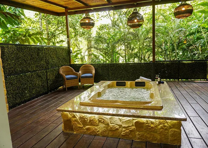 Palo Alto Glamping Hotel Quesada 