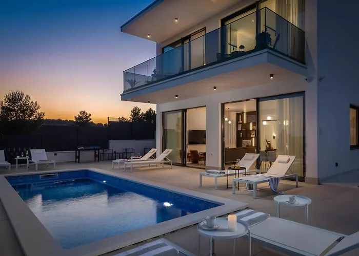 Luxury Villa Sea Idea With Private Pool & Jacuzzi On Ciovo Near Trogir