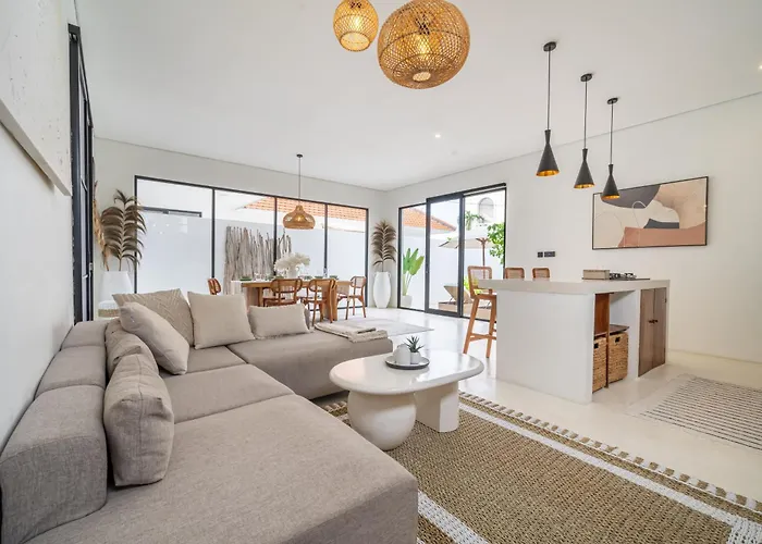 White Manta Villa - Tropical Family Retreat With Pool&Outdoor Lounge Uluwatu