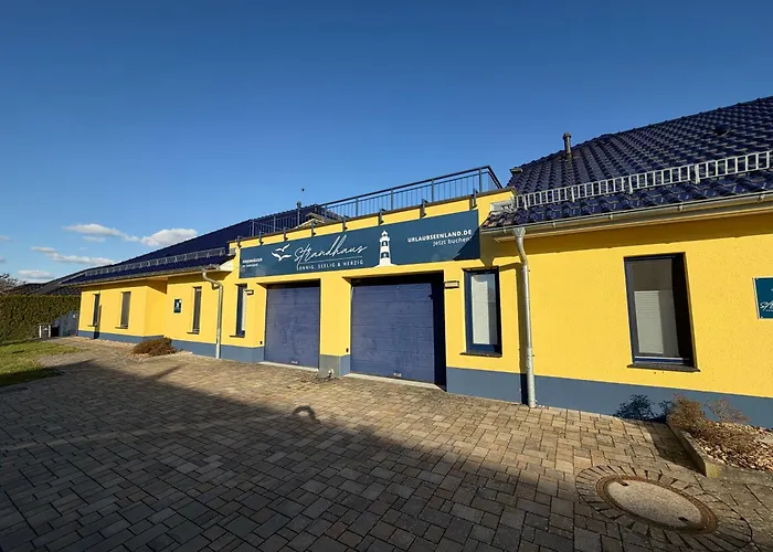 Ferienhaus Strandhaus Sonnenseite links, nur 100m vom Senftenberger See