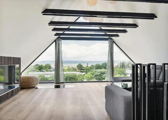 Home By Skodshoved With Sea View Knebel