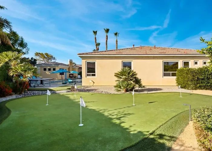 Villa In Gated Estate W Pool, Spa, Putting Green Indio
