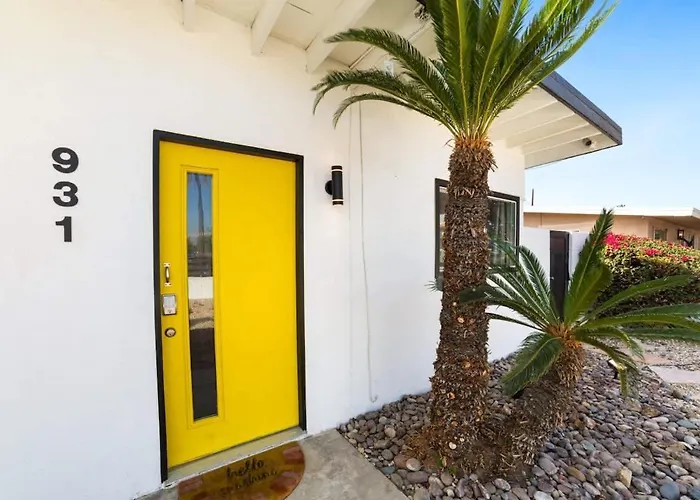 3Br 2Ba Home In Palm Springs With Private Pool