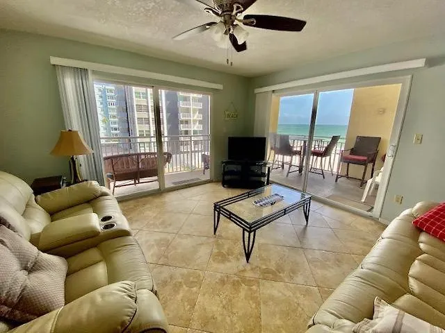 Beach Views From Every Window Heated Pool 303 St. Pete Beach