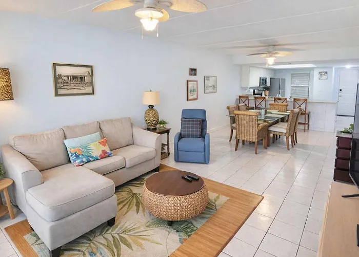 Resort Like Super Heated Pool & Direct Beach Front South Padre Island