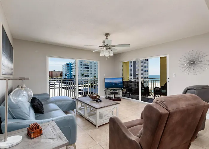 Beachfront Great Views Heated Pool King Bed Balcony - 301 St. Pete Beach