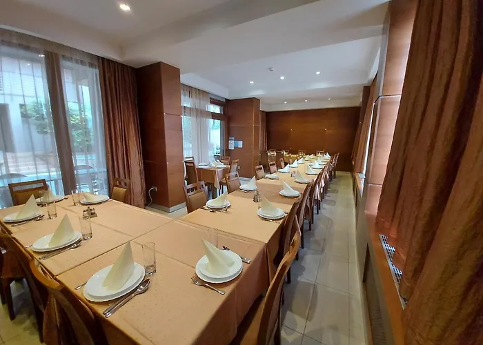Hotel Villa Pax Balatonalmádi