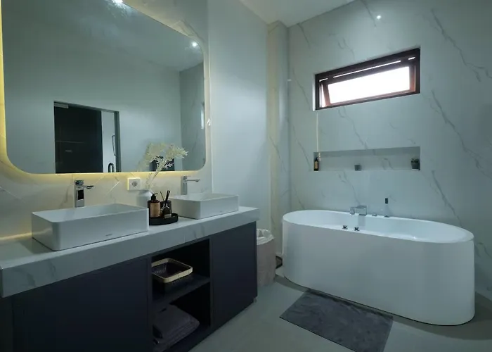 4Br Family Villa In Central Seminyak