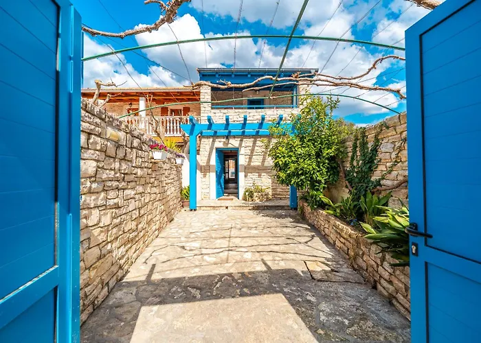 Stone Holiday House Zara With Jacuzzi Sukošan