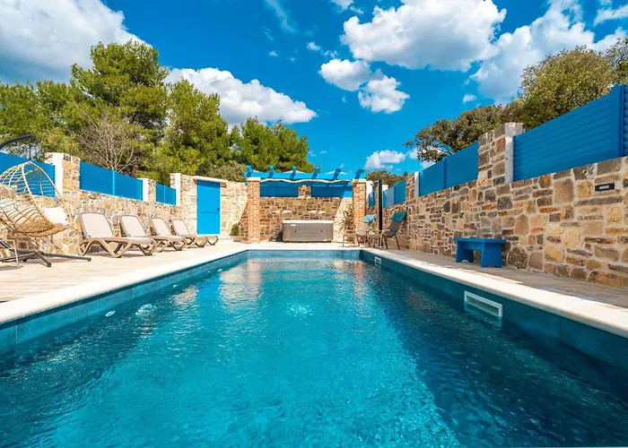 Stone Holiday House Zara With Jacuzzi Sukošan