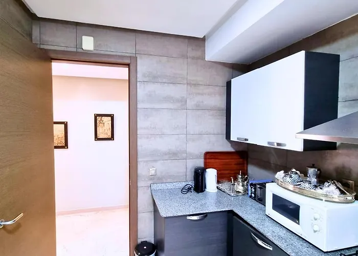 Agreable Appartement Familial Avec Piscine - City Center Fès