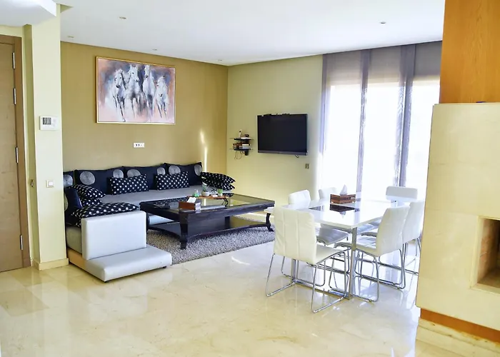 Agreable Appartement Familial Avec Piscine - City Center Fès