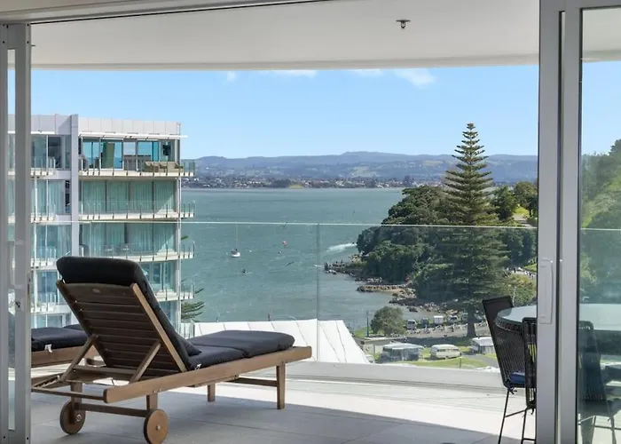 Oceanside Apartment With Iconic Views Mount Maunganui