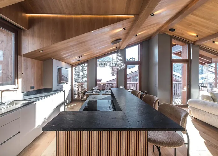 Chalet De Luxe Avec Jacuzzi Et Vues Panoramiques A Courchevel 1650 - Fr-1-563-133